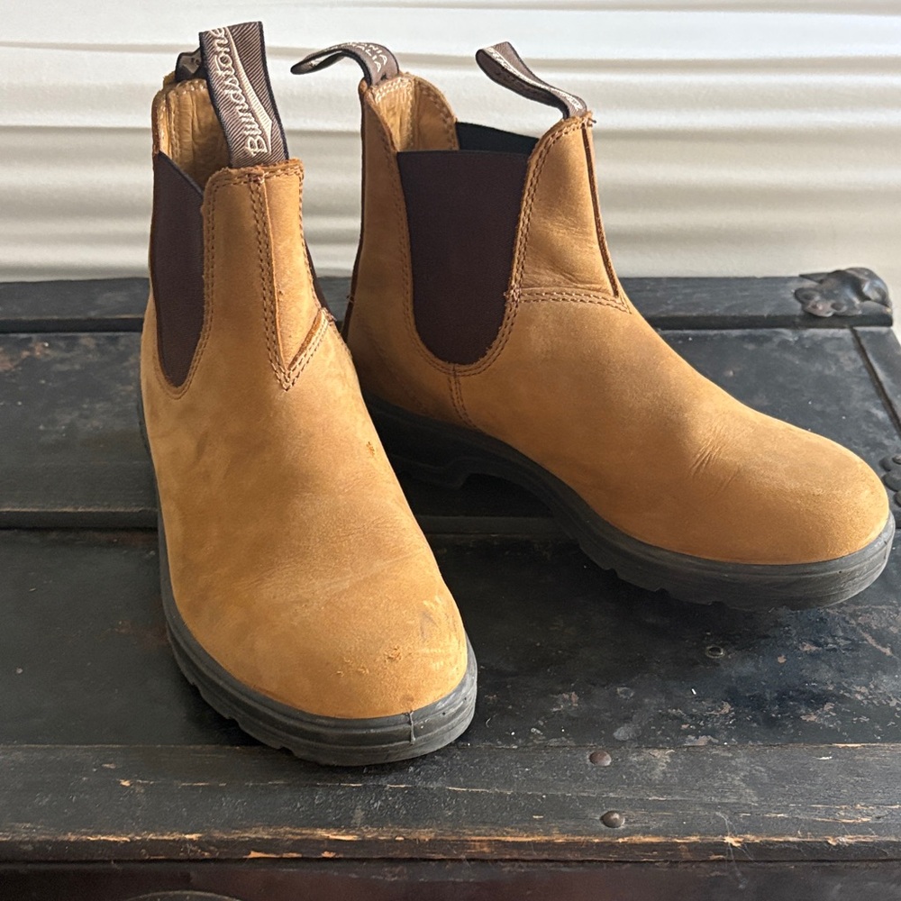 Blundstone Tan Leather Classic Chelsea Boots size w 7.5 UK 4.5 EU 37.5